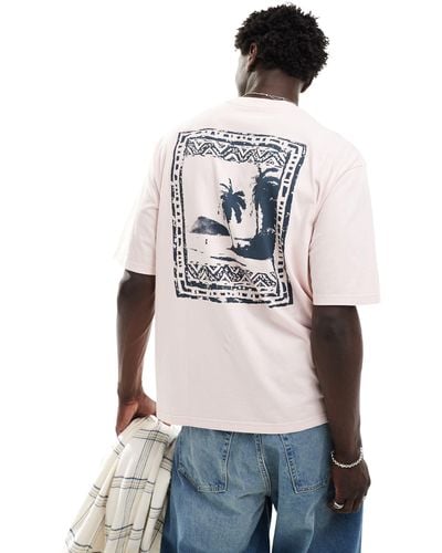 Levi's Logo Palm Scene Back Print Relaxed Fit Half Sleeve T-shirt - White