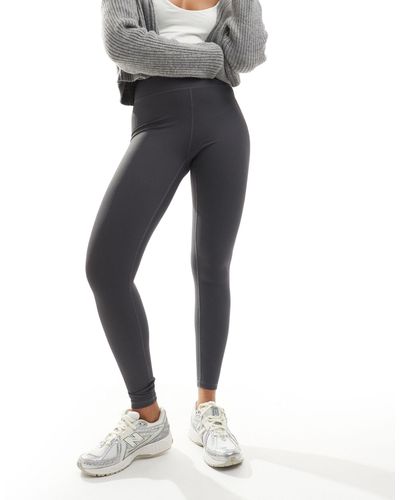 In The Style Sculpt And Control leggings - Black