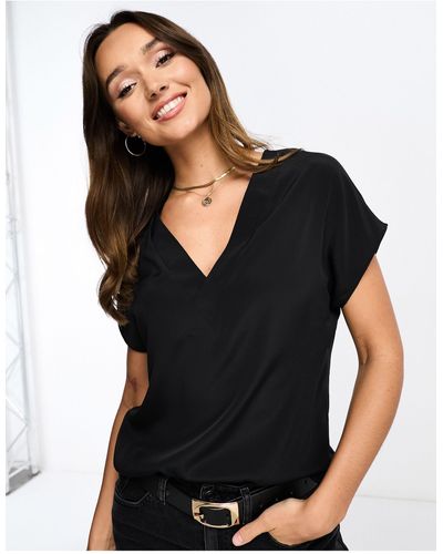 ASOS – t-shirt aus em webstoff mit v-ausschnitt - Schwarz