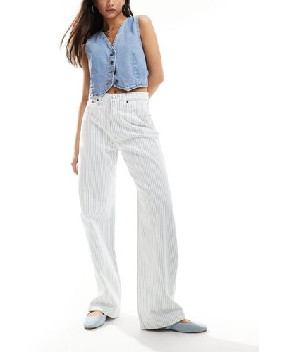 Abercrombie & Fitch – blau gestreifte jeans mit hohem bund und lockerem schnitt - Weiß
