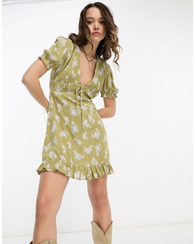 Reclaimed (vintage) – kleid mit bindedetail vorne und blumenmuster - Gelb