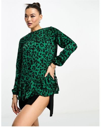 AX Paris Blusa con stampa leopardata e fondo peplo - Verde