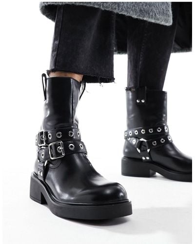 Bershka Buckle Detail Ankle Length Boots - Black