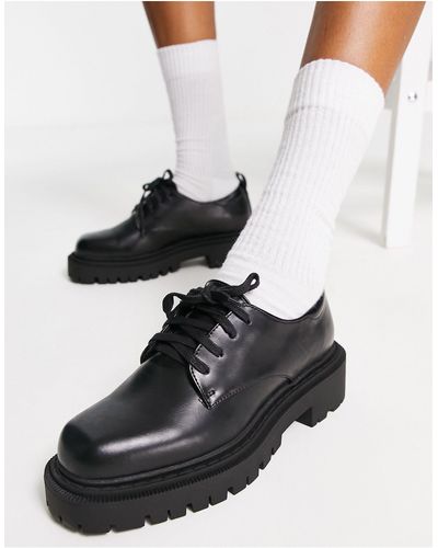Monki Lace Up Shoes With Cleated Sole - White