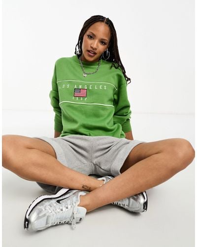 Daisy Street Relaxed Sweatshirt With La Graphic - Green