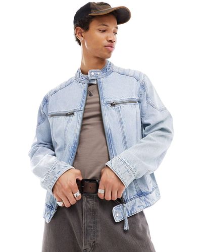 ASOS Giacca di jeans senza colletto lavaggio medio con pannelli - Blu