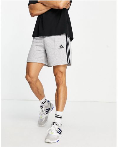 adidas Originals Adidas - Sportswear Essential - Short Met 3-stripes - Grijs