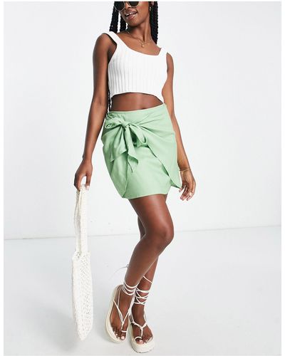 ASOS Minifalda cruzada con detalle - Verde