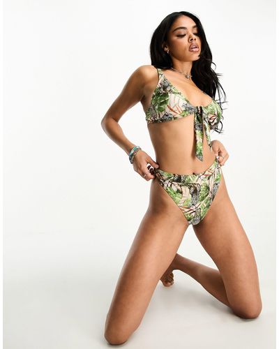 South Beach Slip bikini a vita alta con stampa safari e allacciatura sul davanti - Verde