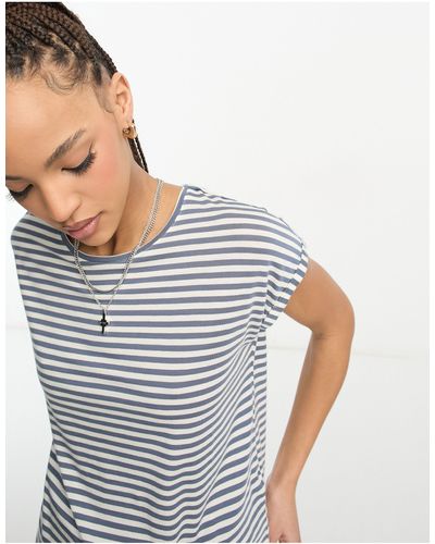 Vero Moda T-shirts for Women Online up to 20% off Lyst