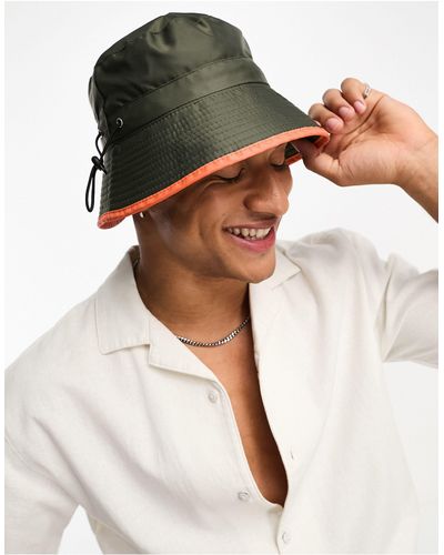 SVNX Bucket Hat Van Nylon Met Contrasterende Rand - Groen