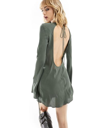 Weekday Vestido corto con espalda al aire bella - Verde