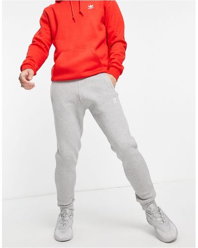 adidas Originals Essentials - Slim Fit joggingbroek Met Klein Logo - Grijs