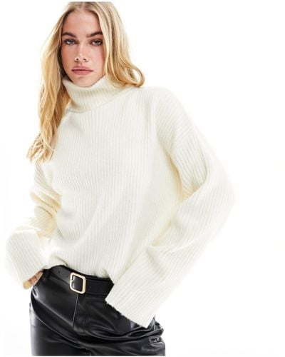 Bershka High Neck Sweater - White