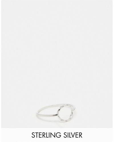 ASOS – ring aus sterling mit verdrehtem kreis-design - Weiß