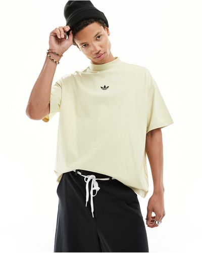 adidas Originals T-shirt accollata unisex stile basket color beige sabbia - Bianco