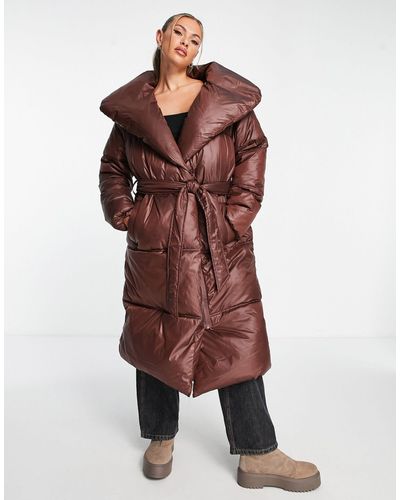 Missguided Manteau en duvet - chocolat - Rouge