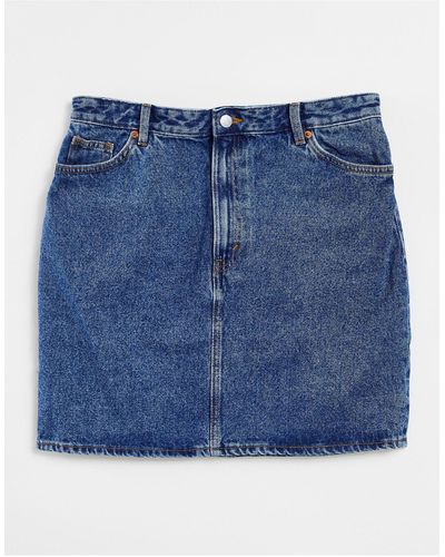 Monki – mimmie – kurzer jeansrock aus baumwolle - Blau