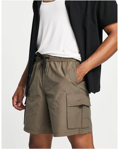 New Look – locker geschnittene shorts - Braun