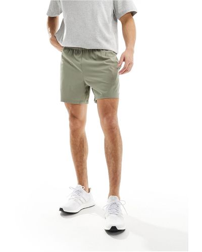 ASOS 4505 – icon – schnelltrocknende sport-shorts - Grün