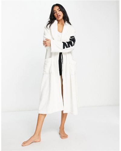 DKNY Peignoir long confortable à logo en maille chenille avec emballage cadeau - Blanc