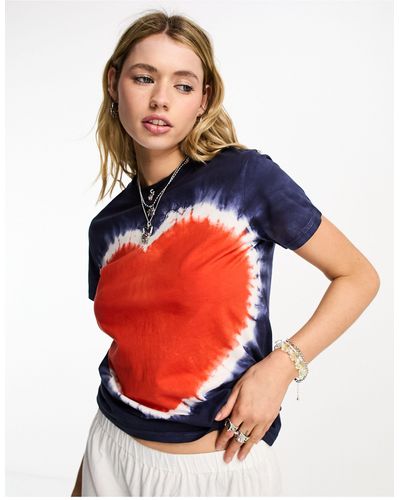 Daisy Street – locker geschnittenes t-shirt mit batik-herzmotiv - Rot