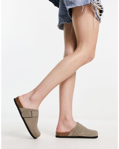 Pull&Bear Faux Suede Clogs With Buckle - Multicolor