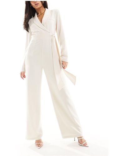 Pretty Lavish Tuta jumpsuit sartoriale color crema - Bianco