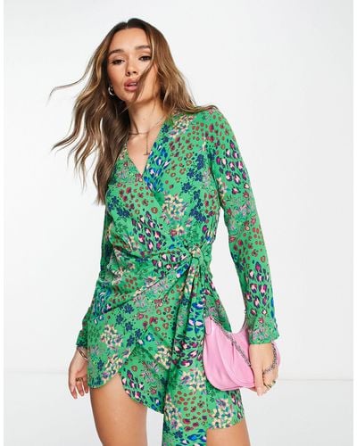 Never Fully Dressed Robe courte portefeuille nouée - émeraude léopard - Vert