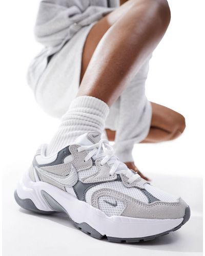 Nike Runninspo - sneakers grigie con dettagli bianchi - Bianco