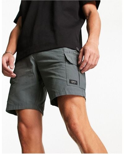 New Look Nylon Cargo Shorts - Black