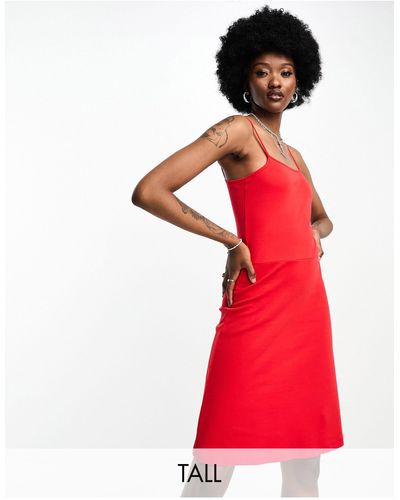 ONLY Exclusivité - robe courte à bretelles - Rouge