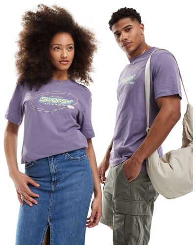 Nike Swoosh Graphic Unisex T-shirt - Purple