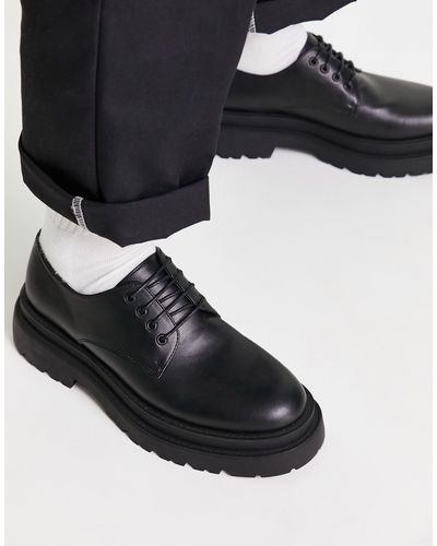 ASOS – derby-schuhe aus schwarzem kunstleder mit dicker sohle