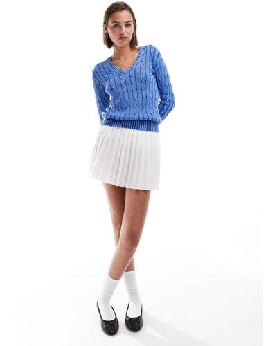 Polo Ralph Lauren – er strickpullover mit zopfmuster, v-ausschnitt und logo - Blau
