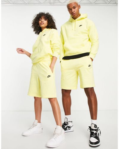Nike – unisex club – shorts aus jersey - Gelb
