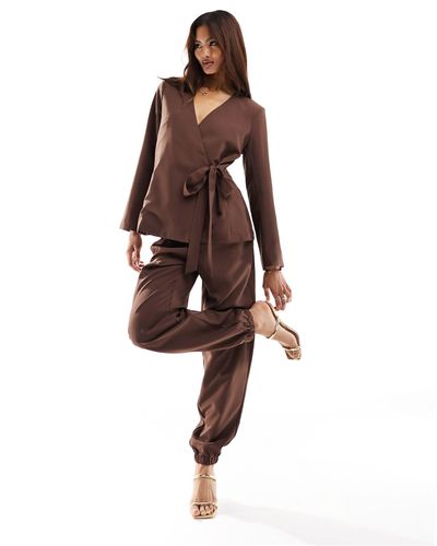 Pieces Formal Woven jogger Co-ord - Brown