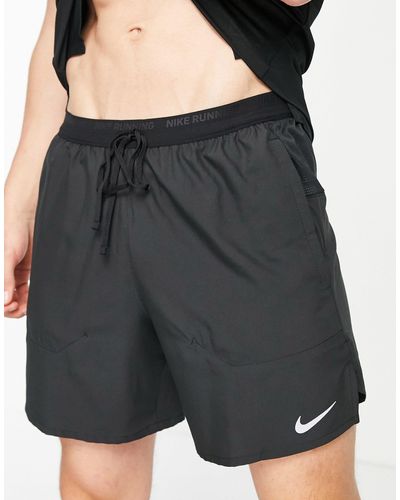Nike Stride - short 2-en-1 en tissu dri-fit - Noir