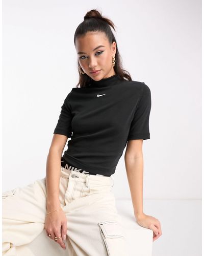 Nike Essential - top côtelé à col montant avec petit logo virgule - noir
