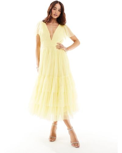 LACE & BEADS Bridesmaid Madison V Neck Tulle Midi Dress - Yellow