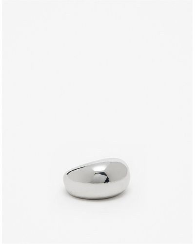 ASOS – oversize-ring mit blasen-design - Weiß
