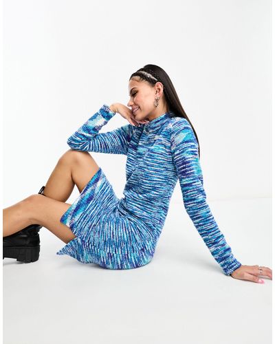 Daisy Street – lockeres midi-pulloverkleid aus strick mit rollkragen und streifenmix - Blau