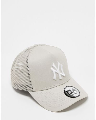 KTZ New York Yankees Mesh Back Trucker - White