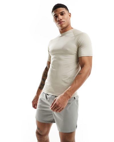 ASOS 4505 Icon Muscle Fit Training T-shirt With Quick Dry - Natural