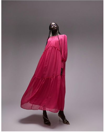 Topshop Unique Topshop premium - robe longue à enfiler avec volants - vif - Rose