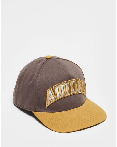 adidas Originals Cappellino stile college - Marrone