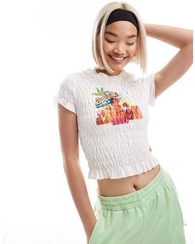 Elsie & Fred Ruched Crop T-shirt With Retro Beach Graphic - White