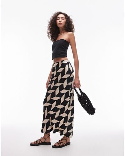 TOPSHOP Tall - jupe longue satinée à imprimé géométrique - noir et blanc - Multicolore