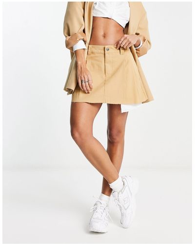 ONLY Neon & Nylon Low Waisted Pleated Micro Mini Skirt - Natural
