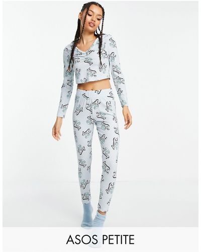 ASOS Asos Design Petite - Pyjamaset Met Top Met Lange Mouwen En legging Met 'slay' Print - Wit